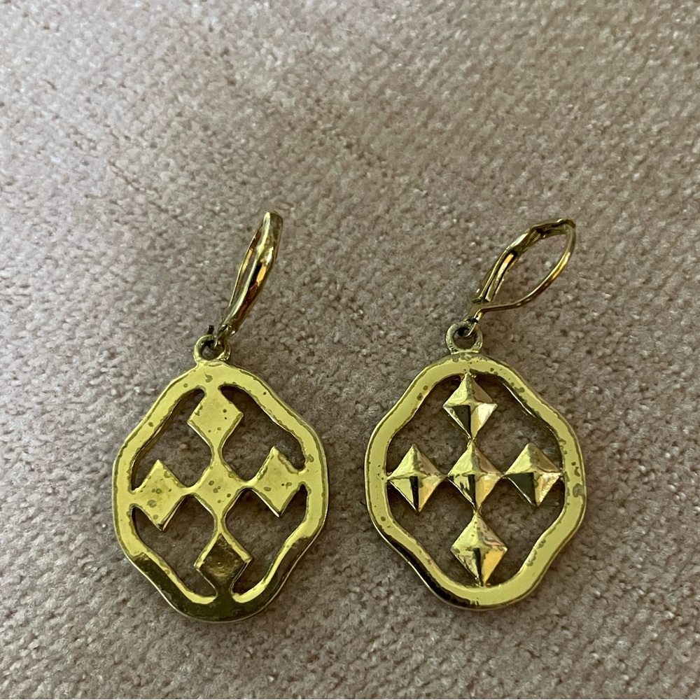 Gracewear brand medium shield dangled earrings, gold
